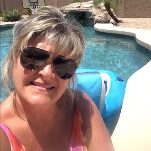 Meet your Posher, Karen